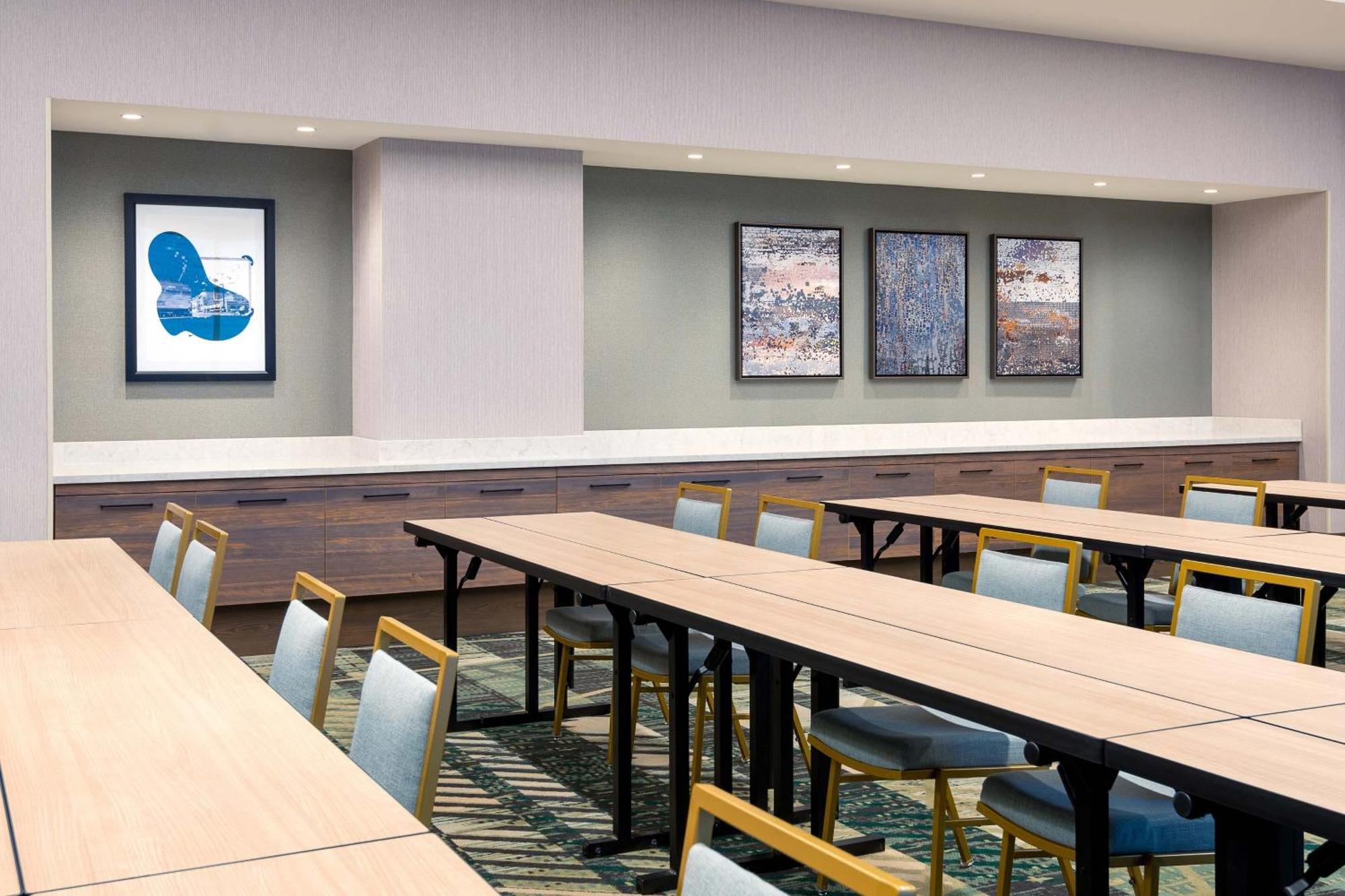 ホテル Courtyard By Marriott Atlanta Midtown エクステリア 写真