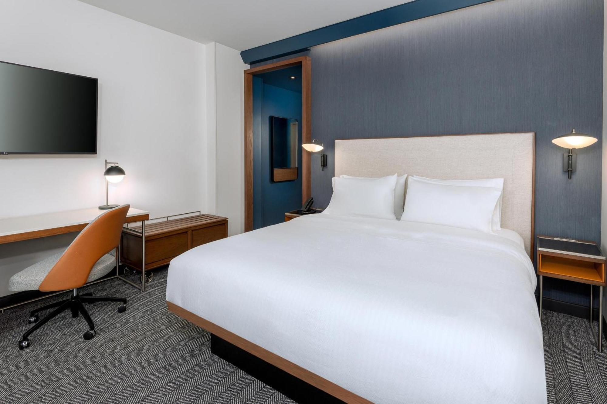ホテル Courtyard By Marriott Atlanta Midtown エクステリア 写真