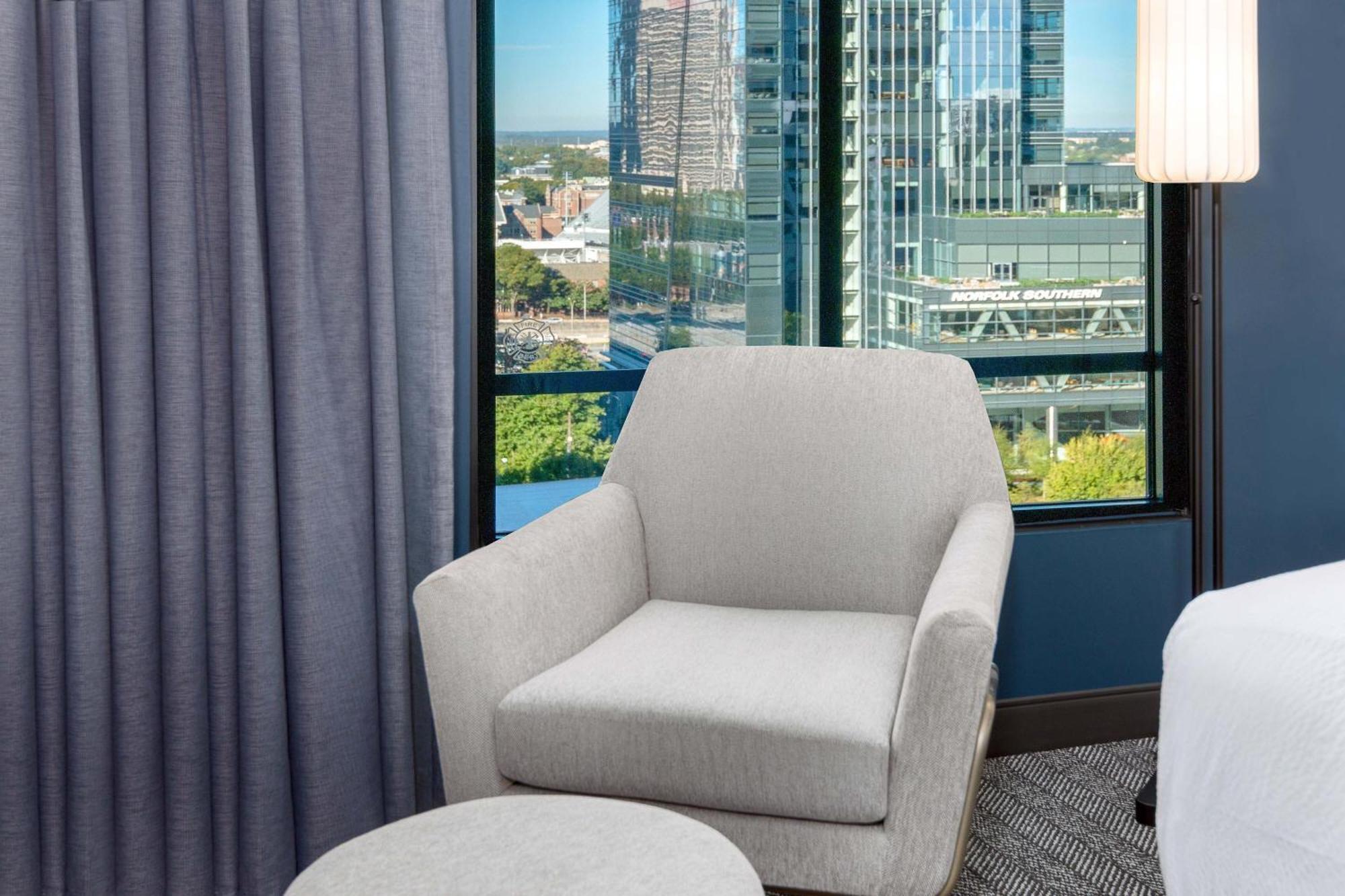 ホテル Courtyard By Marriott Atlanta Midtown エクステリア 写真